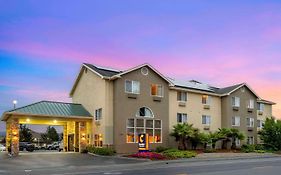 Comfort Inn & Suites Redwood Country